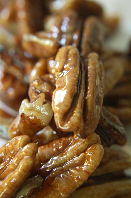 Crunchy Toffee Covered Pecans
